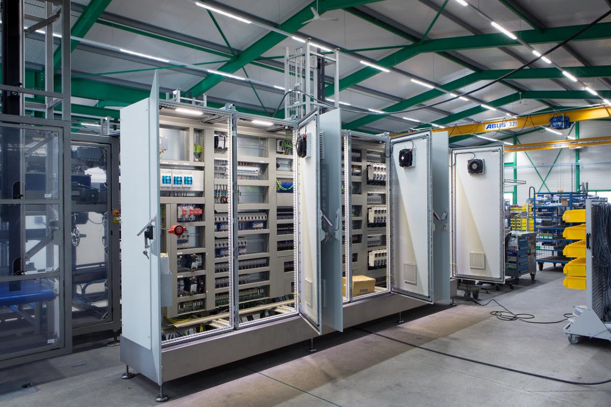 Rittal dla linii pakujących CPS Case Packaging System