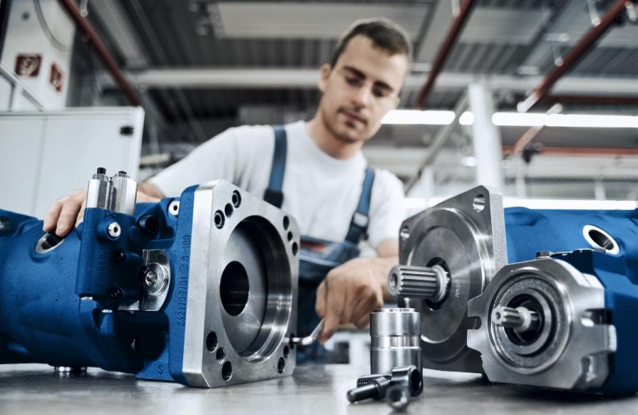 Dlaczego hydraulikę należy naprawiać w oryginalny sposób?