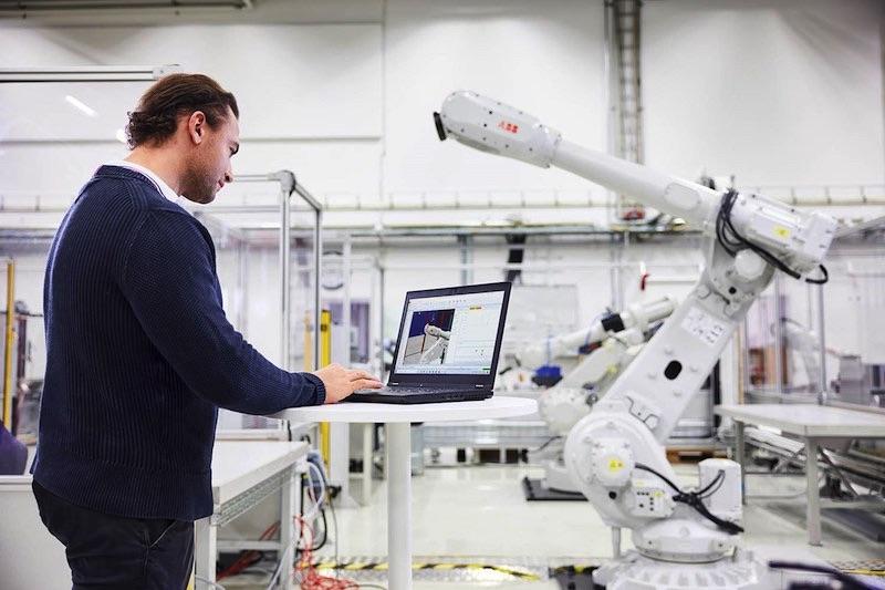 Robotyka ABB z propozycją dla uczelni