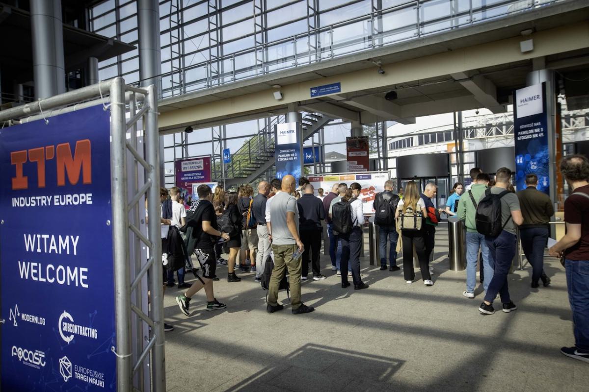 ITM 2026: Człowiek i robot ramię w ramię