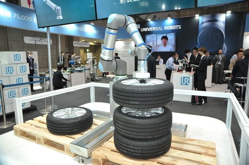 UR30 - nowy cobot Universal Robots
