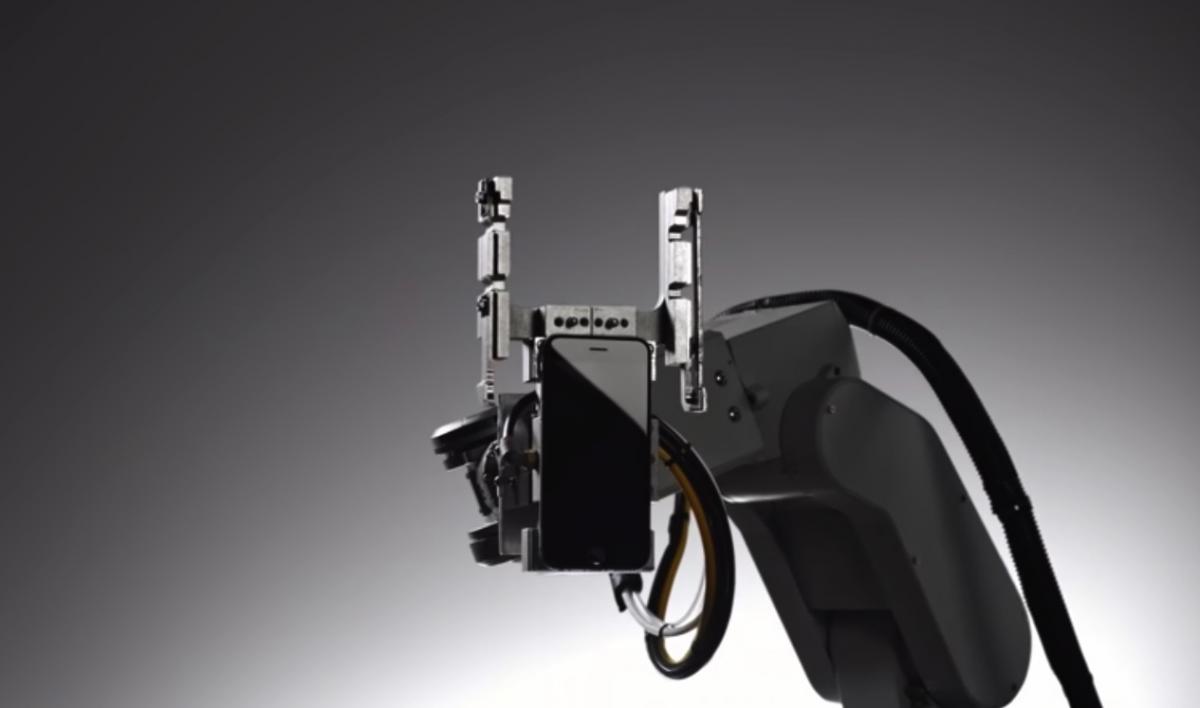 Apple zatrudnił robota