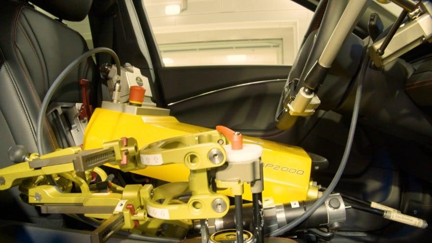 Ford wprowadza roboty zamiast kierowców testowych