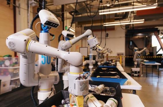 Google wraca do robotyki