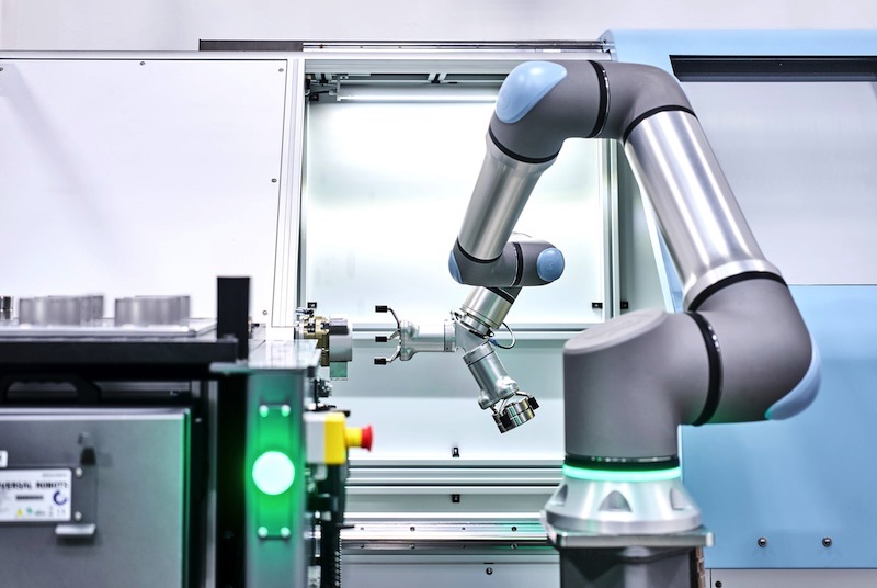 UR30 to drugi innowacyjny cobot z nowej serii robotów współpracujących